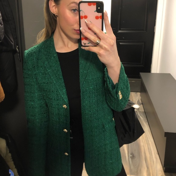 selling this zara blazer 💚 - Picture 2 of 5